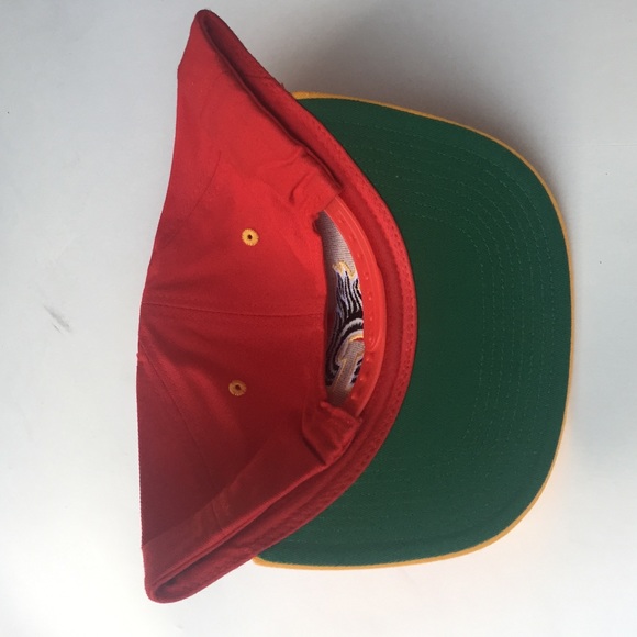 Calgary Flames NHL Reebok SnapBack - Picture 3 of 3